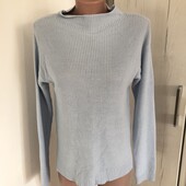 Гарний светрик вʼязаний