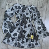 Розпиодаж магазину! Гарна сукня рукав клеш