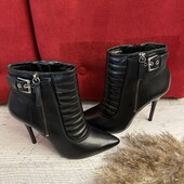 San Marina,із натуральної шкіри,розмір 35.