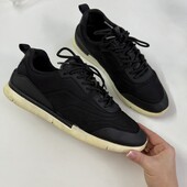 Оригінальні кросівки 42р повномірні