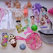 Лот ляльок, іграшок для дівчинки