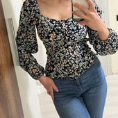 Жіночий топ / блузка.