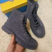 круті черевики , високі кеди демісезон з мікровельвету , якість супер )