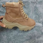 Шикарні чоботи теплі з присовоної  шкіри 