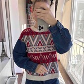 Стильний жіночий светр