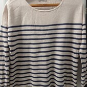 Котоновий вільний светр, розмір M-L. В гарному стані