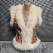 Шикарная жилетка с вышивкой, р.34/36(евро)