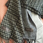 Лот - 2 шарфа.