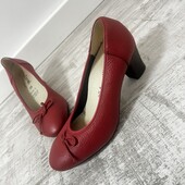 Мягкие, удобные , как тапочки, туфли из натуральной кожи 39 р на неузкую ножку