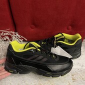 Adidas,оригінал,із спорт-матеріалу,розмір 42 .Маломірять