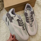 Крутезні стильні кросівки з пресованої шкіри ,якість супер