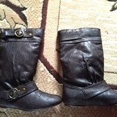 Комфортные демисезонные сапожки на плоской подошве, Чехия, размер- 38.