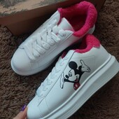 Кросівки на хутрі