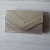 Золотистий стильний клатч на ланцюжку