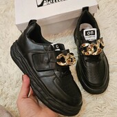 Крутезні стильні кросівки з екошкіри на ліпучках ,якість супер