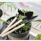 В лоте 2 набора инвентаря для растений комнатных 3 шт