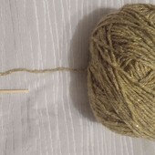 пряжа акрил цвет горчичный + металлизированная нить 