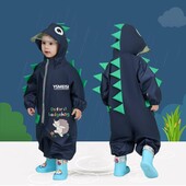 Дощовик / суцільний плащ на хлопчика.