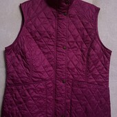Яркая женская стеганная жилетка отличного качества
