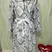 Красивий теплий халат. Ідеальний стан