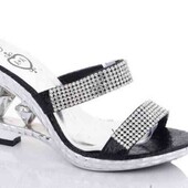 Женские шлепанцы высота каблука см ( Новинка сезона) черные