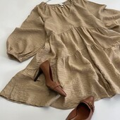 Повітряна сукня в гарному кольорі