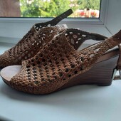 Шкіряні брендові Ессо босоніжки!