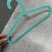 938. Вішалка для дитячого одягу IKEA