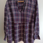 Блузка штапель с блестящей ниткой.