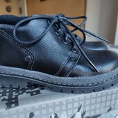 Шкіряні ботіночки на цегейці.