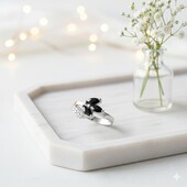 Срібна каблучка з чорним фіанітом