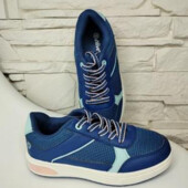 2 пари взуття- кросівки та сапожки