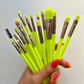 набір пензлів 20 шт..