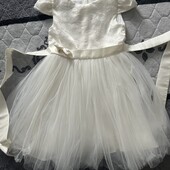 Сукня на дівчинку