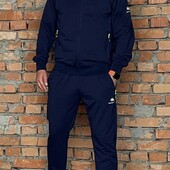 Чоловічий спортивний костюм