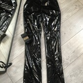 Розпродаж магазину! Лакові штани з розрізами знизу спереду