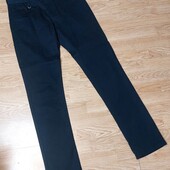 Чудові штани на підлітка у відмінному стані р.38 (не секонд).