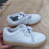 Білі кросівки з лед підсвіткою, устілка 24 см