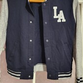 Бомбер, хлопчику 10-12 років