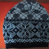 Стильна шапочка