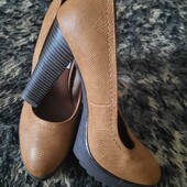 Шикарные туфли с экокожи без следов носки на маленькую ножку 22.5-23 см