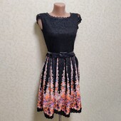 Сукня з квітами