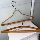 Набор прочных деревянных вешалок для одежды. 2 штуки одним лотом