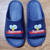 Жіночі шльопанці Крок .