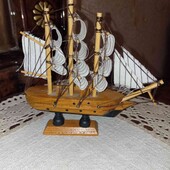 Колекційний кораблик