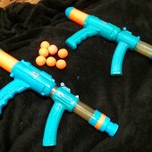 Помпова ігрове зброю з кульками
