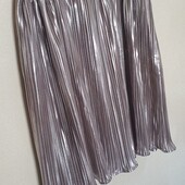 Дуже гарна спідниця h&m на 10-12 років зріст 146-152 см