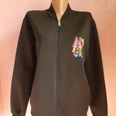 Чорна кофта олімпійка з яскравим малюнком