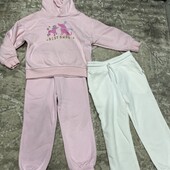 Костюм та штани на дівчинку