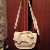 Сумна жіноча